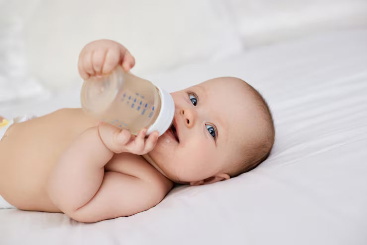 baby drinks hipp baby formula